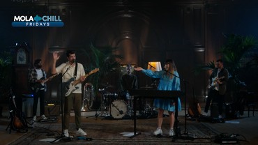 Tampil di Mola Chill Fridays, Oh Wonder Kenang Momen Manggung di Bandung