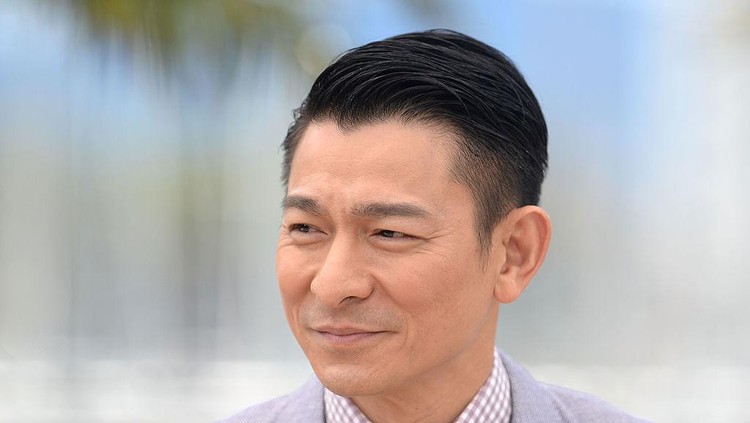 Potret Andy Lau CANNES, FRANCE - MAY 20: Actor Andy Lau attends the photocall for 'Blind Detective' during The 66th Annual Cannes Film Festival at Palais des Festivals on May 20, 2013 in Cannes, France. (Photo by Samir Hussein/Getty Images)