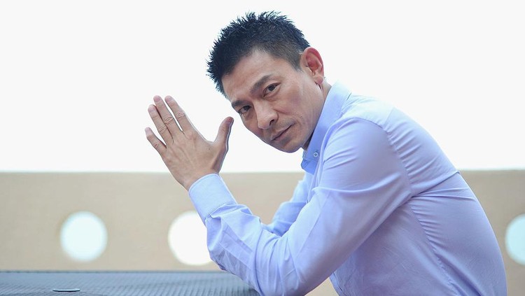 Potret Andy Lau CANNES, FRANCE - MAY 20: Actor Andy Lau attends the photocall for 'Blind Detective' during The 66th Annual Cannes Film Festival at Palais des Festivals on May 20, 2013 in Cannes, France. (Photo by Samir Hussein/Getty Images)