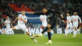 Tanpa Messi dan Neymar, Mbappe Jadi Pahlawan PSG