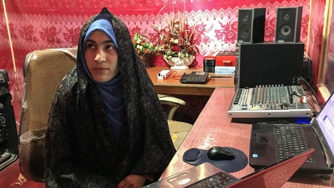 Perempuan Afghanistan semakin dinistakan di era Taliban berkuasa selama 100 hari.