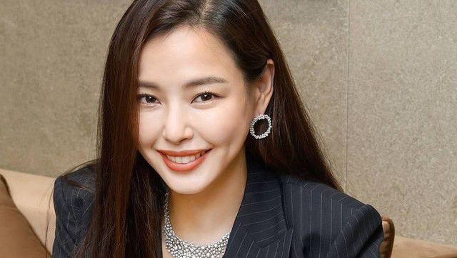 Honey Lee