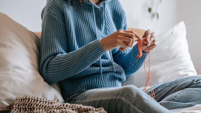 Trik Tampil Stylish dengan Crochet Top yang Lagi Viral, Busana Favoritnya Dua Lipa dan Joy Red Velvet