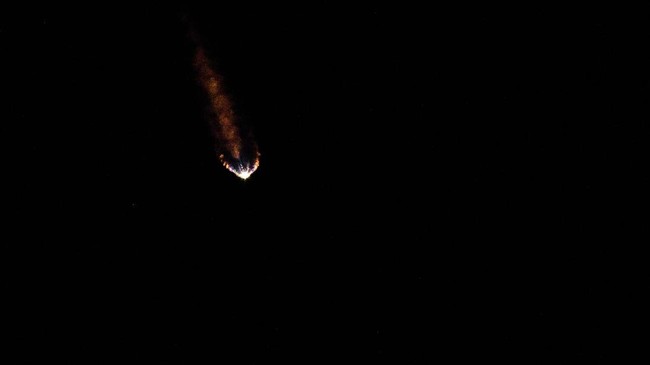 Pesawat Antariksa Soviet Jatuh di Indonesia, Disebut Objek Berbahaya Pesawat antariksa milik Uni Soviet jatuh ke Bumi setelah lebih dari 50 tahun terjebak di orbit. Pesawat antariksa ini jatuh di wilayah perairan Indonesia.