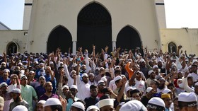 Puluhan Ribu Warga Bangladesh Demo Tuntut PM Sheikh Hasina Mundur
