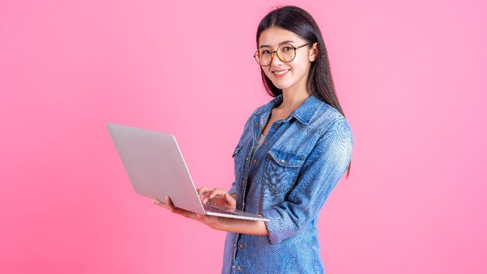 Ini 7 Pekerjaan yang Cocok Untuk Karakter Pemalu, Nggak Perlu Minder Lagi Ya! Ini 7 Pekerjaan yang Cocok Untuk Karakter Pemalu, Nggak Perlu Minder Lagi Ya!