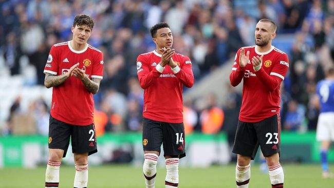 Manchester United disebut siap meminjamkan Jesse Lingard dan Donny van de Beek di tengah upaya mereka finis di posisi empat besar.