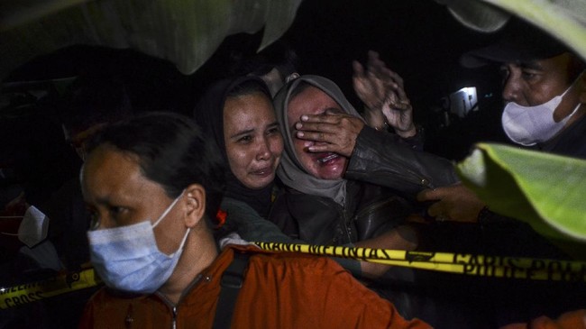 Setelah 11 siswa MTs di Ciamis meninggal saat susur sungai, Kementerian Agama kini melarang madrasah menggelar ekskul berisiko tinggi.