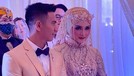 Ridho DA resmi menikahi Syifa Aisyah pada Minggu &lpar;17&sol;10&rpar; di Garut dengan tema adat Sunda&period; Yuk intip&excl;