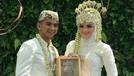 Ridho DA resmi menikahi Syifa Aisyah pada Minggu &lpar;17&sol;10&rpar; di Garut dengan tema adat Sunda&period; Yuk intip&excl;