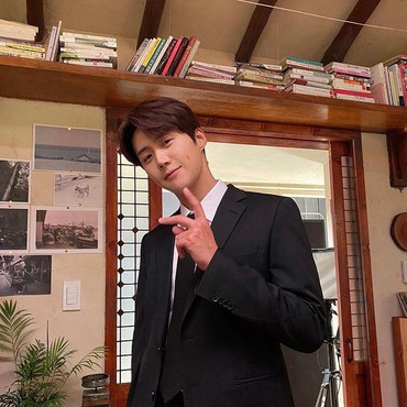 Penampilan Jadul Kim Seon Ho Bikin Pangling, Disebut Seperti Berandalan