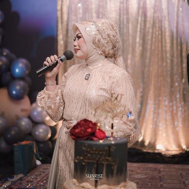 Disemprot Warganet Usai Sentil Fuji Sok Artis, Elly Sugigi Minta Maaf