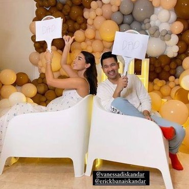7 Potret Keseruan Baby Shower Kehamilan Pertama Vanessa Lima