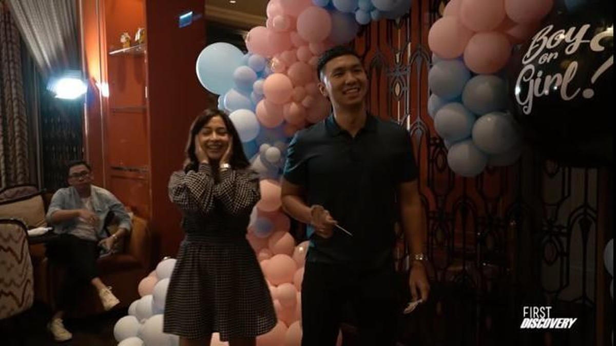 Nikita Willy dan Indra Priawan baru saja menggelar acara mewah mengumumkan jenis kelamin anak mereka&period; Yuk intip&excl;