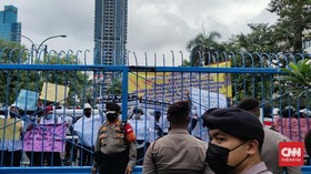 Diguyur Hujan, CPMI Demo Minta Buka Lagi Penempatan di Korsel
