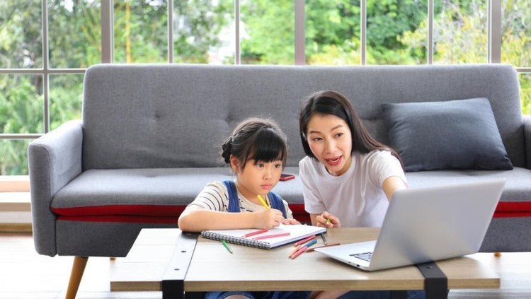Ilustrasi sekolah online