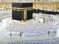 FOTO: Kembali Rapatkan Saf di Masjidil Haram Makkah
