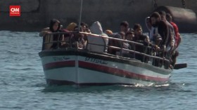 VIDEO: Kapal Imigran Tunisia Tengelam Di Perairan Italia