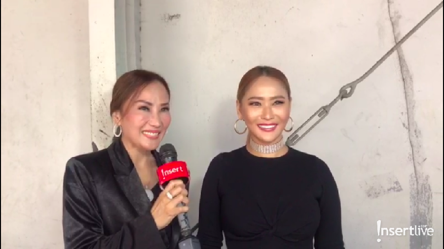 Wanita mirip Inul Daratista