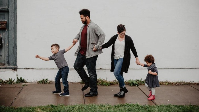 5 Karakteristik Toxic Parenting, Kamu Mengalaminya? 5 Karakteristik Toxic Parenting, Kamu Mengalaminya?