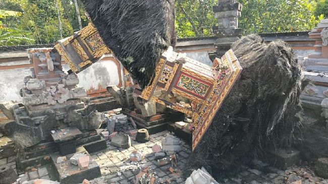 BMKG: Longsor dan Runtuhan Terus Jadi 'Momok' Gempa di Bali BMKG menuturkan bahwa dampak gempa yang terjadi di Bali 16 Oktober lalu serupa dengan gempa-gempa yang pernah terjadi sebelumnya.