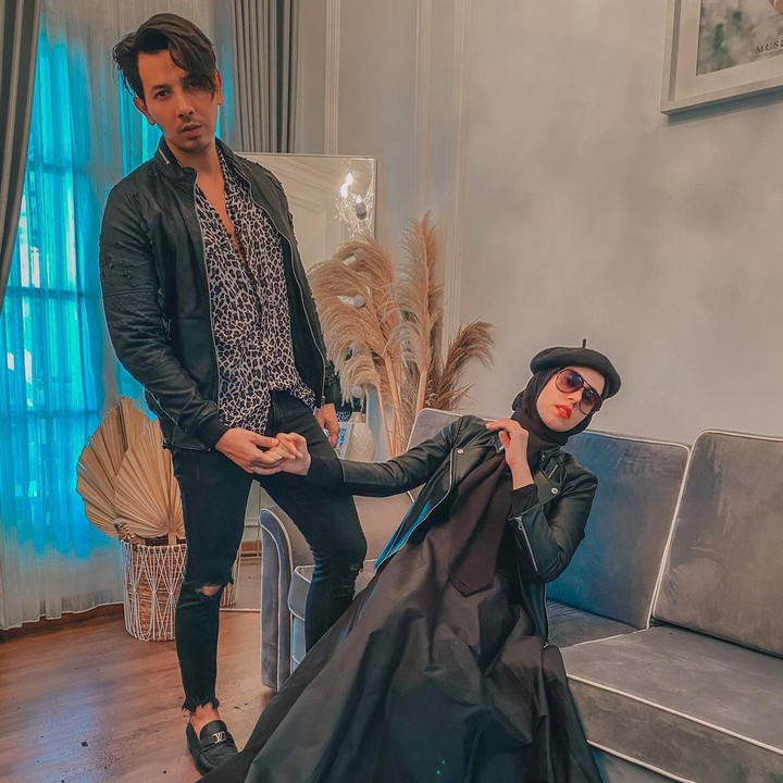 <p>Enggak lupa, Fairuz dan Sonny pun melakukan sesi foto kehamilan agar menjadi memori yang indah ketika Si Kecil lahir. (Foto: Instagram @fairuzarafiq)</p>