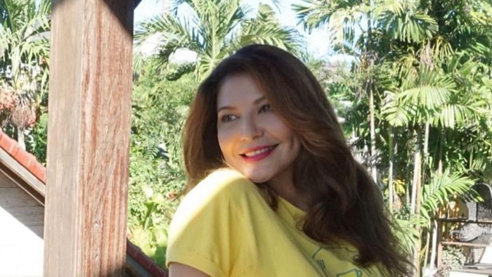 Simak Transfromasi Gaya Tamara Bleszynski dari Masa ke Masa, Awet Muda dan Selalu Elegan di Usia 47 Tahun