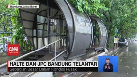 VIDEO: Halte dan JPO Bandung Telantar