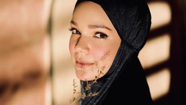 Selain Kriss Hatta, 5 Artis Ini Pindah Agama Lebih dari Sekali