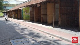 Kembang Kempis Asa Pedagang di Gang Poppies Bali