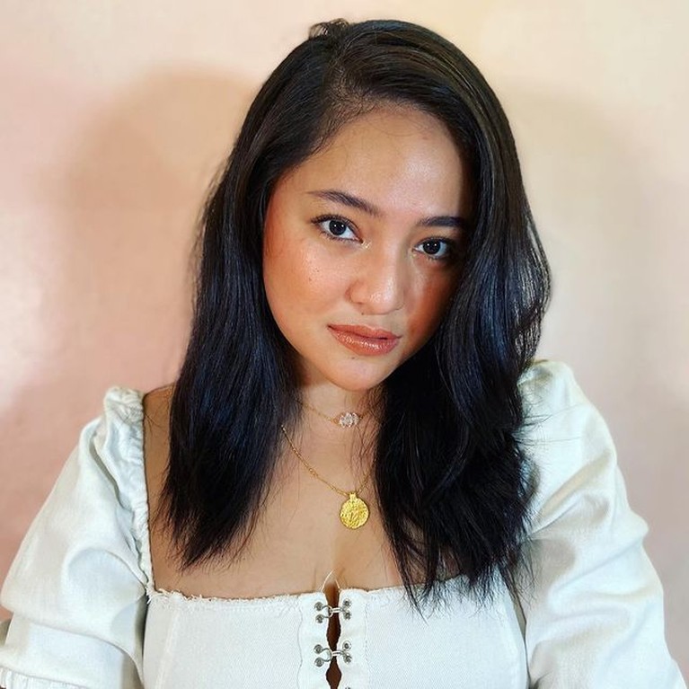 Pancarkan Aura Bahagia, 7 Potret Marshanda Usai Jalani Terapi di Amerika Marshanda baru saja selesai menjalani terapinya di Amerika dan telah kembali ke Indonesia. Yuk intip potretnya usai terapi!
