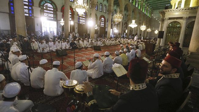Berikut kumpulan contoh ceramah Maulid Nabi yang menyentuh hati dengan berbagai tema.