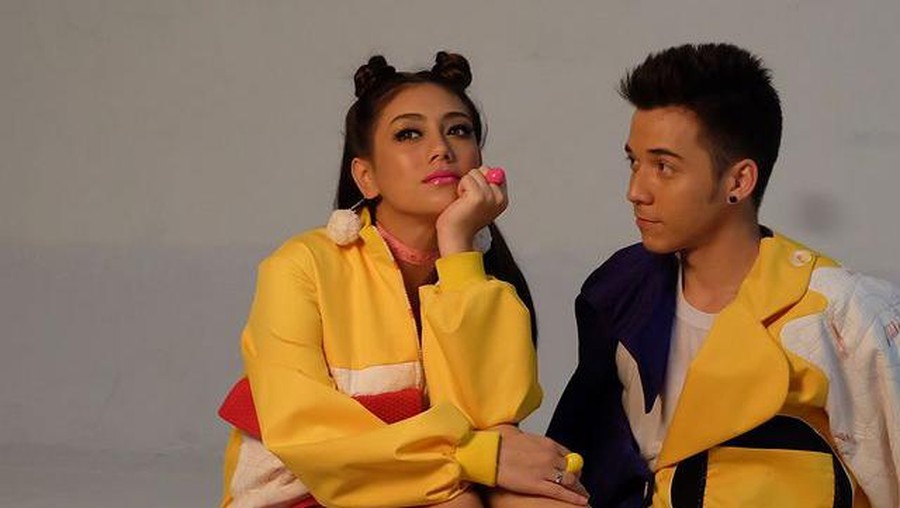 Rumah tangga Celine Evangelista dan Stefan William sedang berada di ujung tanduk dan menunggu putusan cerai. Yuk intip potret mereka!