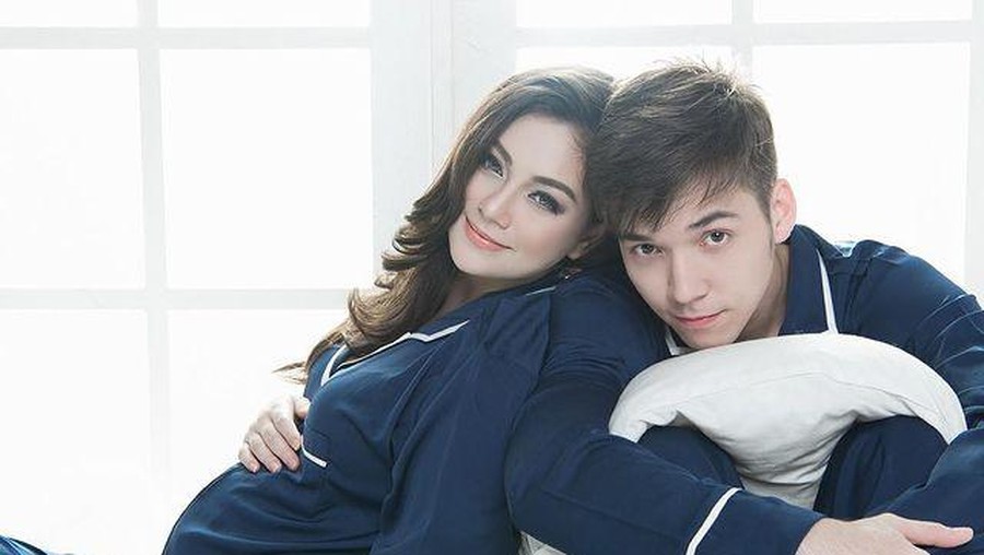 Proses Cerai, Intip Lagi 8 Foto Mesra Celine Evangelista & Stefan William Rumah tangga Celine Evangelista dan Stefan William sedang berada di ujung tanduk dan menunggu putusan cerai. Yuk intip potret mereka!