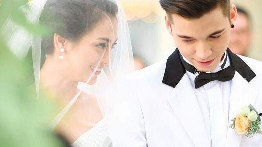 Rumah tangga Celine Evangelista dan Stefan William sedang berada di ujung tanduk dan menunggu putusan cerai. Yuk intip potret mereka!