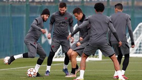 Neymar Tendang Herrera Usai Dipermalukan di Depan Messi