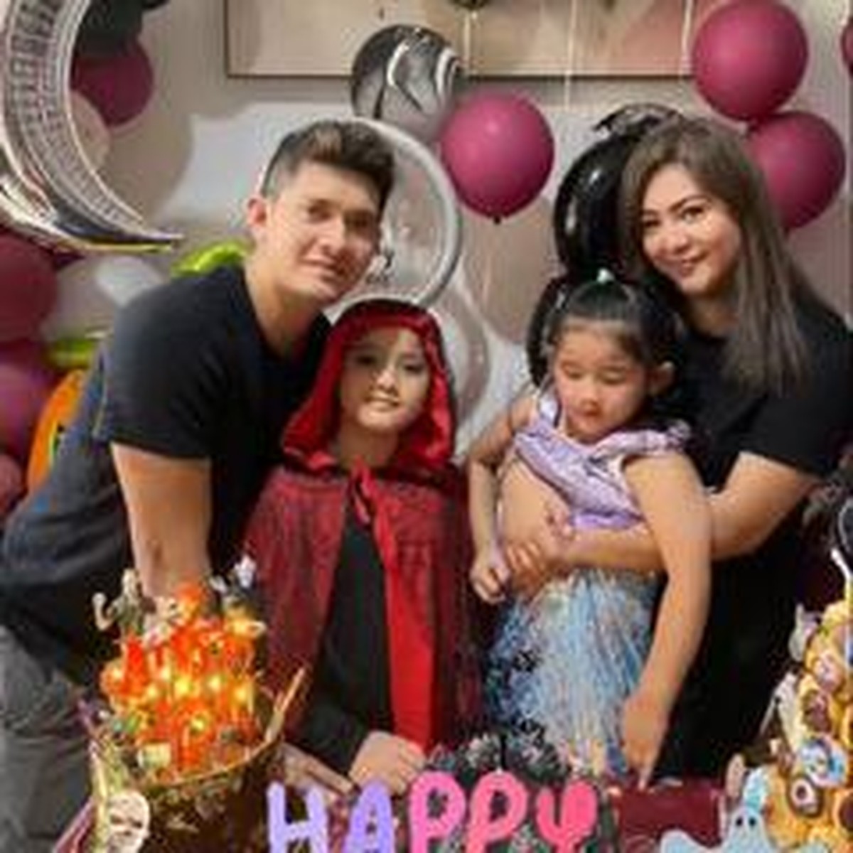 Putri sulung Audy Item dan Iko Uwais berulang tahun yang ke-8&period; Yuk kita intip perayaannya dengan tema halloween&excl;