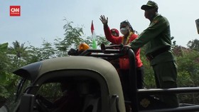 VIDEO: Raih Medali Emas PON, Atlet Diarak Keliling Desa