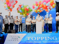 Tower Diamond Transpark Juanda Topping Off, Lebih Cepat dari Jadwal