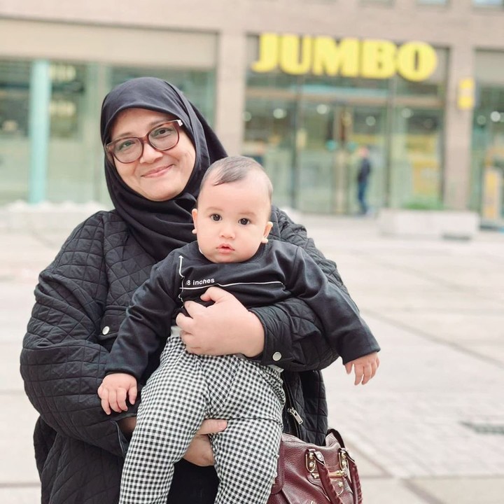 Zaskia Sungkar Bawa Ukkasya ke Belanda