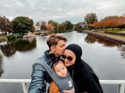 Zaskia Sungkar Pasrah Tak Bisa Melahirkan Normal Lagi karena Ini