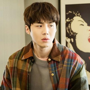 Kim Seon Ho Dikeluarkan dari '2 Days 1 Night', Adegannya Dihapus