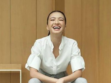 img-title Beredar Kabar Raline Shah Jadi Simpanan, Begini Faktanya