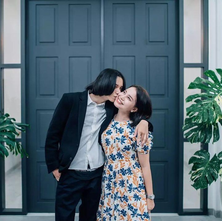 <p>Anak semata wayang Rossa, Rizky Langit Ramadhan, sudah beranjak remaja. Pada awal Oktober lalu, Rizky baru saja berulang tahun yang ke-15, Bunda. (Foto: Instagram @itsrossa910)  </p>