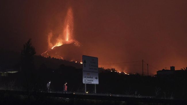 FOTO: Cumbre Vieja, Gunung Api yang Terus Erupsi di Spanyol