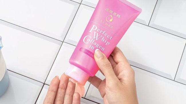 Skincare Kemasan Warna Pink