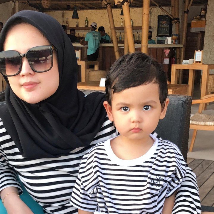 <p>Sebentar lagi Shaquille juga bakal jadi kakak lho. Seperti diketahui, Cut Meyriska tengah hamil anak kedua. (Foto: Instagram @rogerojey)</p>