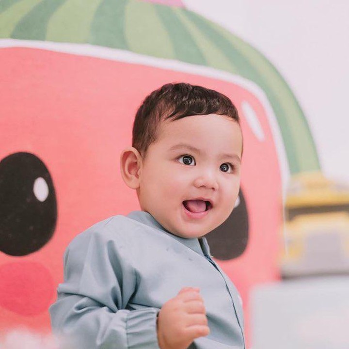 <p>Shaquille lahir pada 17 Juli 2020. Di hari ulang tahunnya yang pertama, Cut Meyriska dan Roger Danuarta menggelar pesta sederhana untuk sang putra. (Foto: Instagram @shaquillekailidanuarta)</p>