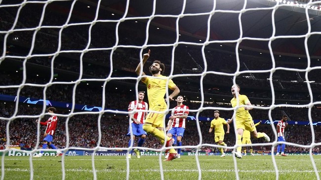 Mantan pelatih Arsenal, Arsene Wenger menganggap pemain Liverpool, Mohamed Salah sebagai striker terbaik di dunia.