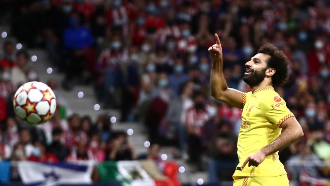 Mohamed Salah kembali mencetak gol indah saat Liverpool mengalahkan Atletico Madrid di Liga Champions, Rabu (20/10) dini hari WIB.